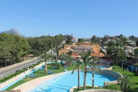 Aparthotel Bahia Pinosol - Pools