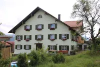 Ferienhof Müller Vorderburg Hotels in Sulzberg