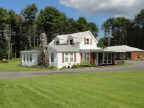 Sara Glen Motel - Saratoga Springs-Glens Falls Hotels in Moreau