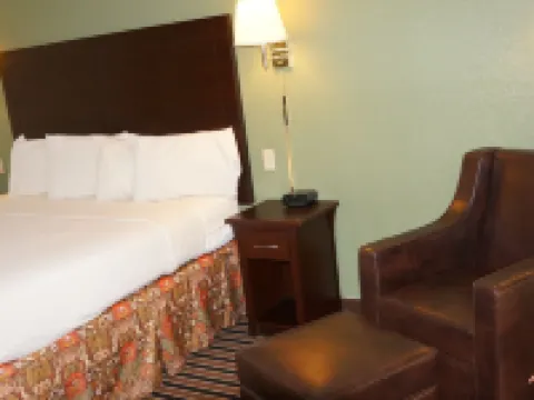 Regency Inn Pittsburg Hotels in Pittsburg
