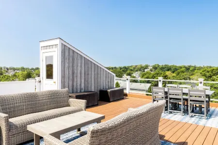 The Newport Lofts - 617 Thames Street