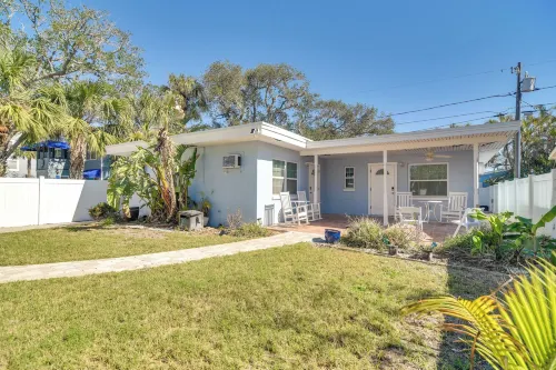 Florida Unit Steps from Indian Rocks Beach Access! - parking
