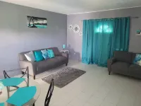 Modern Villa 15mins from anywhere!!