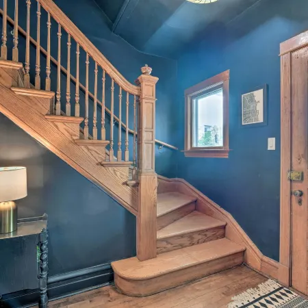 Spacious Oak Park Home, 11 Mi to Downtown Chicago!