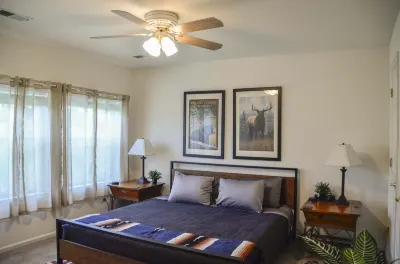 The Woolly Bugger Inn Hotels near Gem Lake Trail