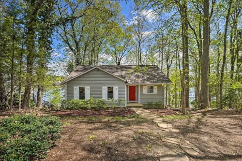Waterfront Cottage w/ Boat Dock & 3 Decks! - Wifi