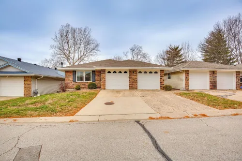 13 Mi to Arrowhead Stadium: Blue Springs Home! - 3-Sterne