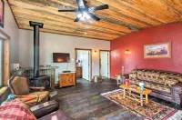 Lovely Livingston Loft w/ Mountain & River Views! - Wifi