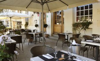 Logis Hôtel Restaurant le Puits Doré