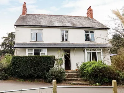 وايتس ميدو Hotels near Bakelite Museum