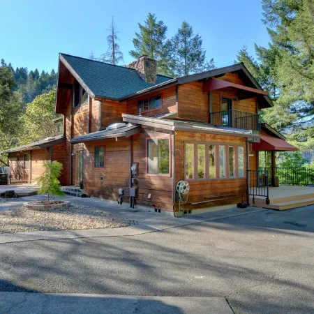 Morrison's Rogue River Lodge