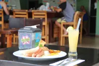 沖浪學校及青年旅舍 - 早餐