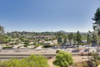 15 Mi to San Diego la Mesa Townhome Các khách sạn ở La Mesa