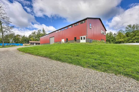 Pet-Friendly Cassoplis Cabin, Close to Parks!