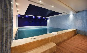Flower Town Hotel & Spa