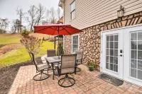 Bristol Escape w/ Patio, 2 Mi to Downtown! - 3 stjerner