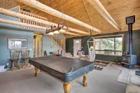 Grand Jefferson Home w/ Stunning Mtn Views! - 3 tähden