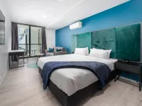 Oros Hotel and Apartments Hotels near Monash University Caulfield Library