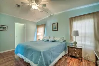 Angler's Getaway: Homosassa Home w/ Boat Dock! - parking
