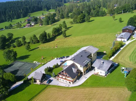 Ferienhotel Knollhof Отели в г. Гемайнде Рамзау ам Дахштайн