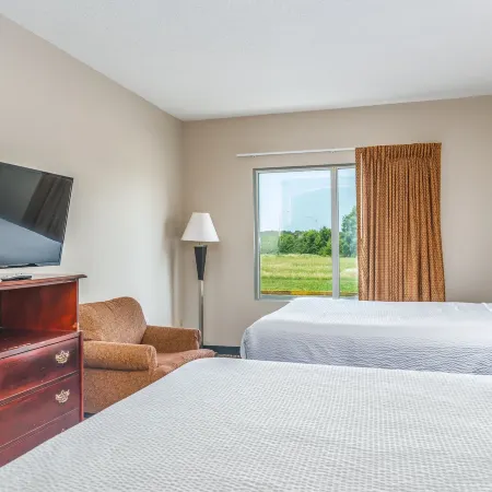 Days Inn by Wyndham Coliseum Montgomery Al Отели рядом с достопримечательностью «Университет Фолкнер»