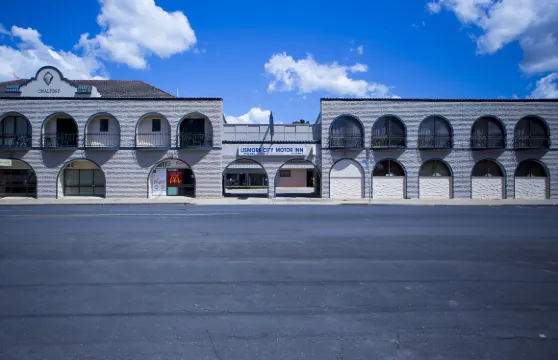 利斯莫爾市汽車旅館