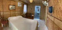 Bamboo House Beach Lodge & Restaurant - شرفة