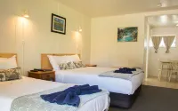 Alpha Motor Inn - Parkplatz