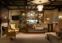 The Manor Elstree - bar