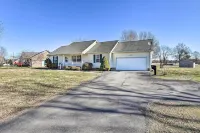 Normandy Home w/ Yard ~ 2 Mi to Lake