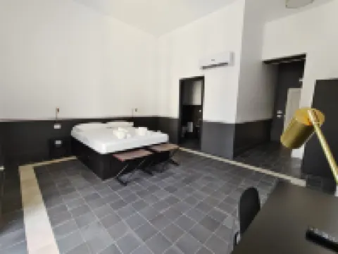 Altoledo Rooms and Suite Hotels near Via Chiaia