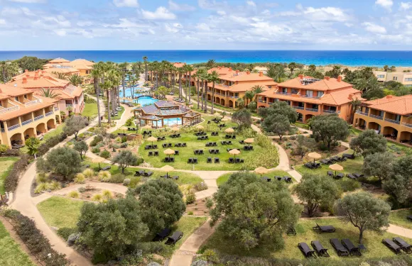 佩斯塔納波爾圖聖海灘度假村（食宿全包）