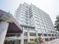 烏日清新温泉飯店 鄰近成功車站的酒店