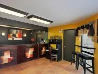 Days Inn by Wyndham Arcadia - Motels