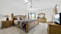 Timeout -south facing terrace with large pool - Villas