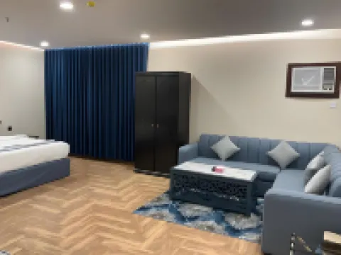 阿爾拜達套房阿爾薩拉姆酒店 酒店