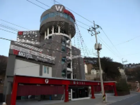 We Motel Hotels near Lee Hyo-seok Culture Village