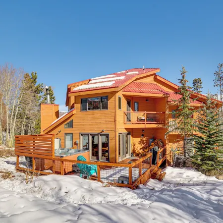 Cabin w/ Hot Tub 10 Mi to Keystone Resort!