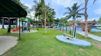 Whiterock Beach Resort - Family