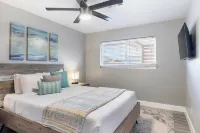 Indianola Oasis Private Pool, Outdoor Living & Old Town Access