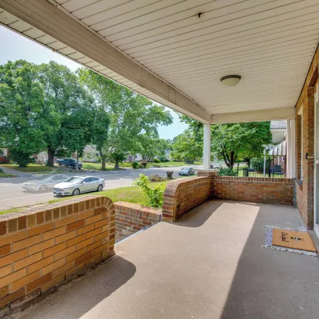 Charming Springfield Home 2 Mi to Downtown