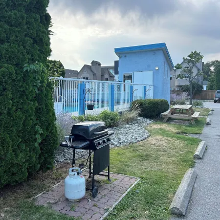 Golden Sands Resort Motel