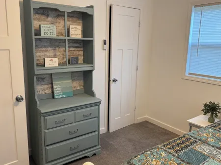 Relax and Unwind at a Peaceful Retreat Near Rend Lake