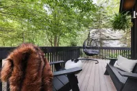 Hydrotherapy Jacuzzi-Sauna -Sauna • Hydro Hot Tub, Romantic Cabin