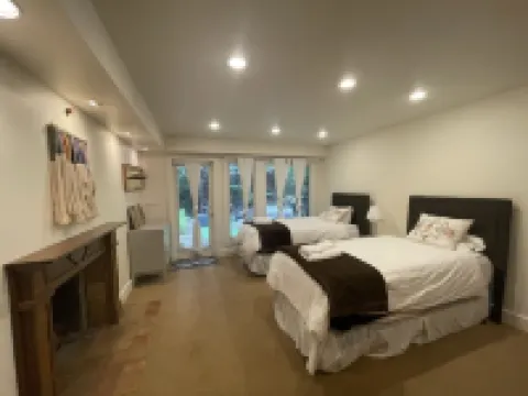 Nestled in the Redwoods, Easy Walk Downtown, Close to SF and Wine Country