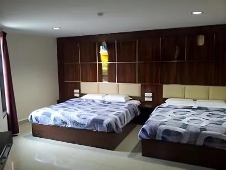 Admiral Hotel Отели рядом с достопримечательностью «Tua Pek Kong Temple»