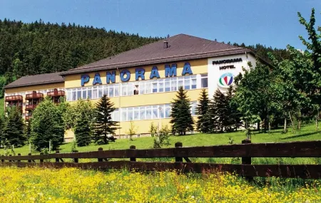 Panorama Hotel Kurort-Oberwiesenthal Отели рядом с достопримечательностью «Фихтельберг»