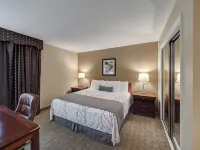 Eastlake Suites Hotel & Conference Center by OYO Urbana