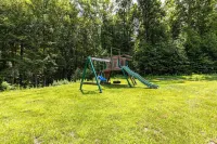 NEW Spectacular Views & Private space on a Scenic Mountain 40ft Salt Water Pool