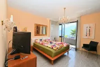 Magnificent villa with indoor pool and prime lake view location